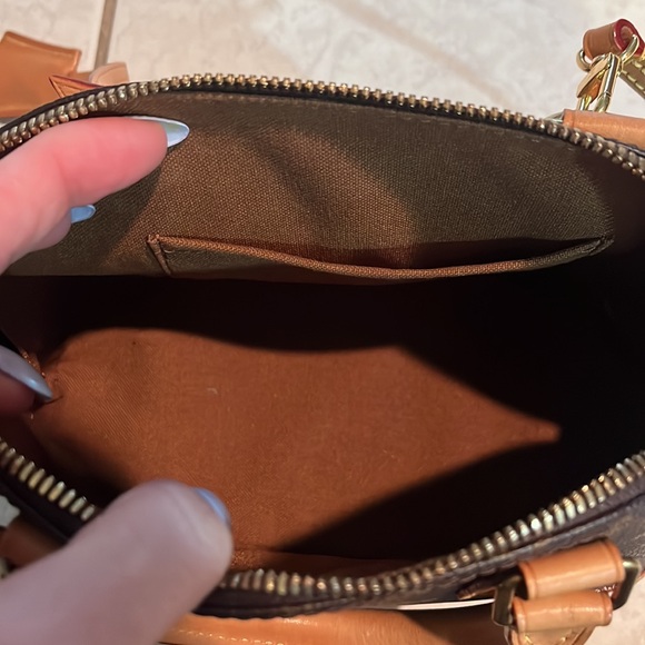 Louis Vuitton monogram alma BB w/ strap - Picture 5 of 7